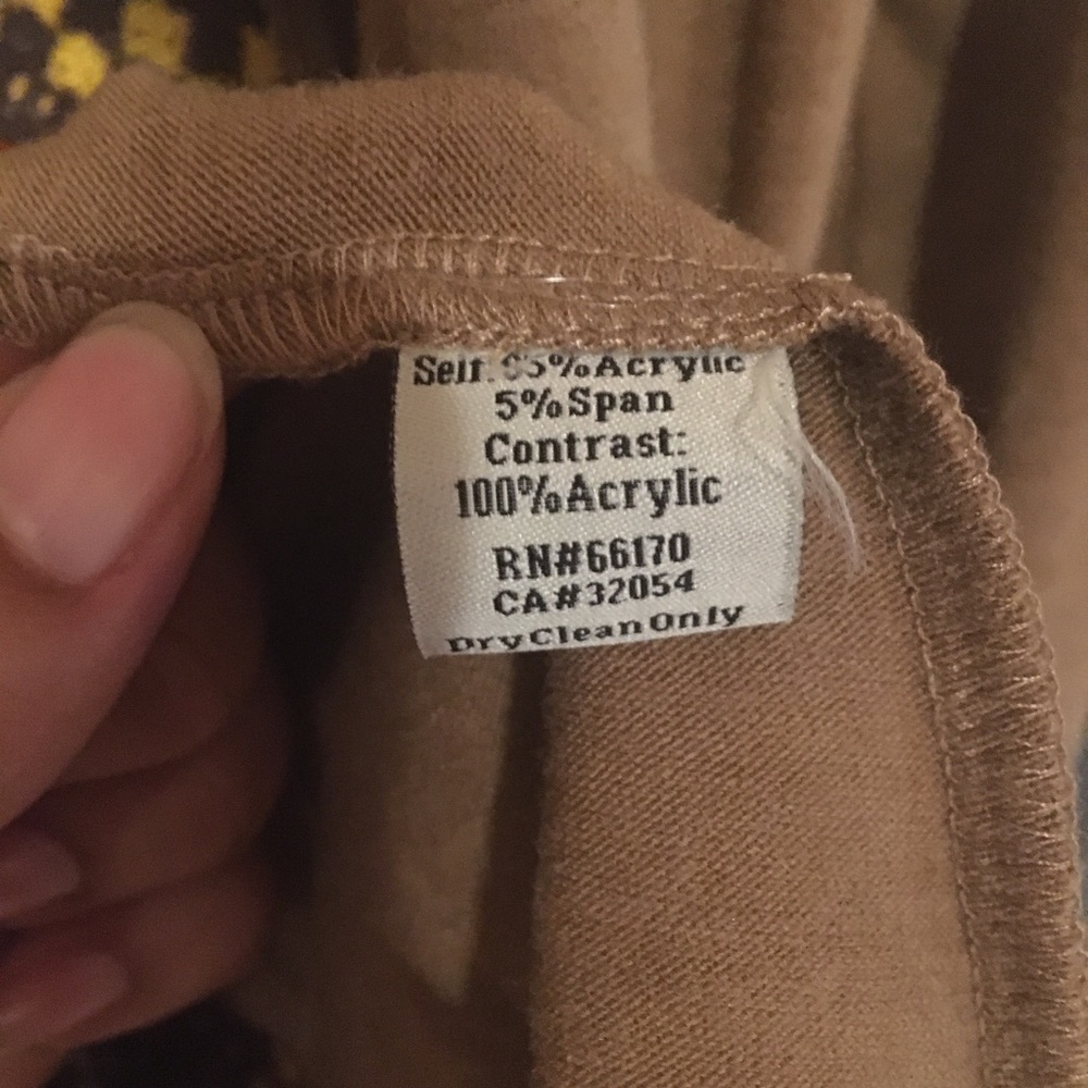 Storee Cardigan Sweater Size Medium - Picture 6 of 7
